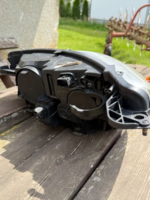 Lampa prawa przednia citroen c4