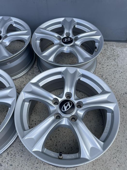 Диски литі оригінал 5×114.3 R16 Hyundai