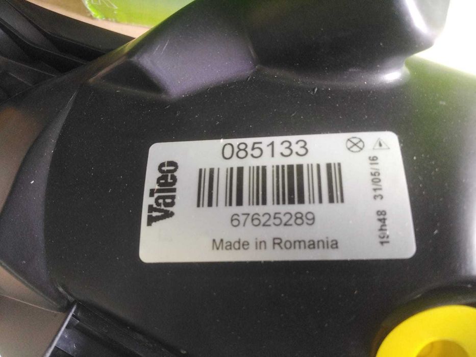 Farol Direito Opel Corsa de 1993 a 2000 Novo