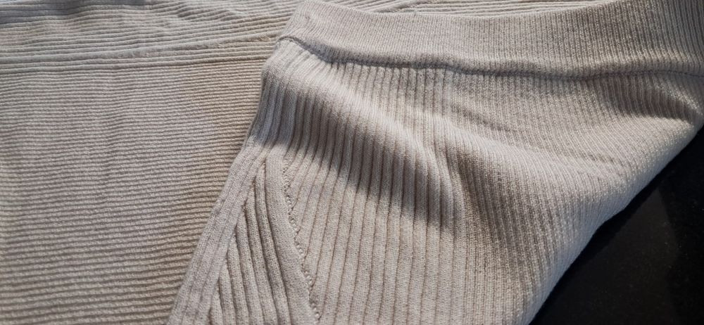 Spódnica długa prążkowana nowa