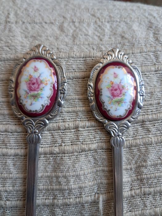 Par de colheres de chá Royal Albert-Lady Hammilton vintage