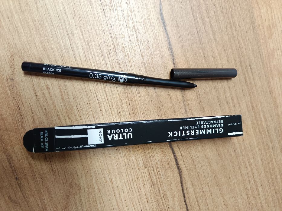 Nowa kredka do oczu Avon BLACK ICE
