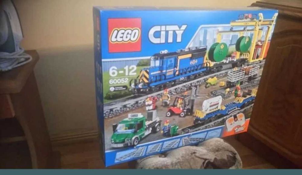 LEGO 60052  City nowy pociąg towarowy