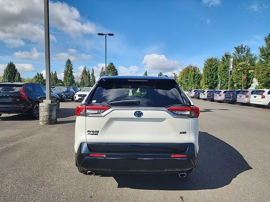 Toyota RAV4 Prime XSE      2022