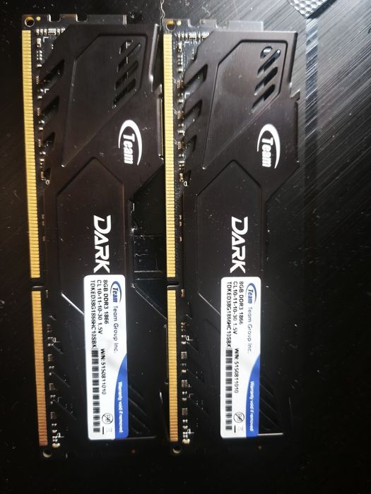 Оперативна пам'ять DDR3 16GB (2x8GB) 1866 MHz Dark Series