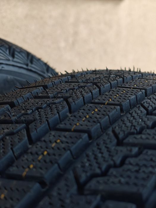 Нові легкові Шини Roadstone Winguard Ice 205/60 R16 95Q