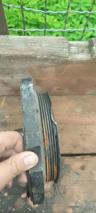 Шків двигуна мерседес спрінтер