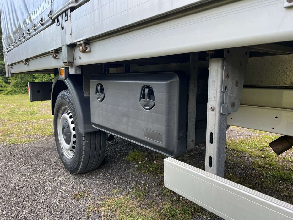MAN TGE 3.180 тентована вантажівка