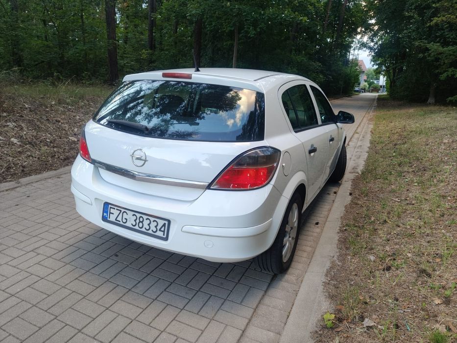 Opel Astra H, rok 2010, 1.4, benzyna