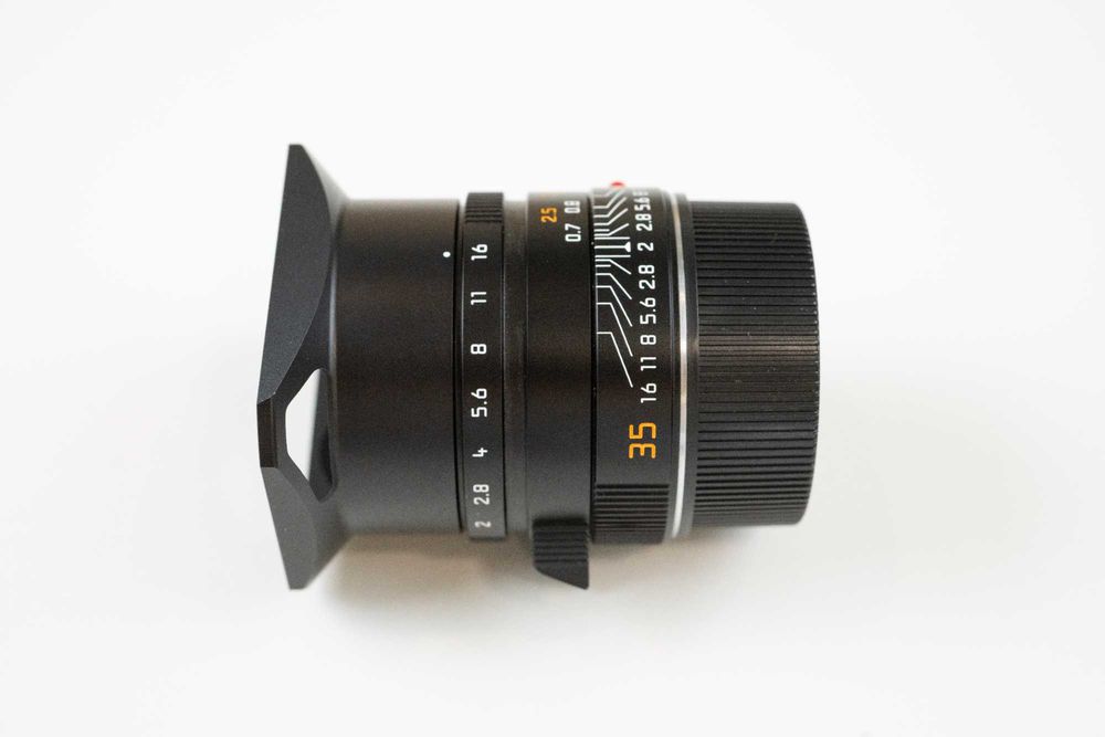 Objetiva Leica Summicron-M 35mm f/2 ASPH. (Kit Completo com Caixa e Bolsa)