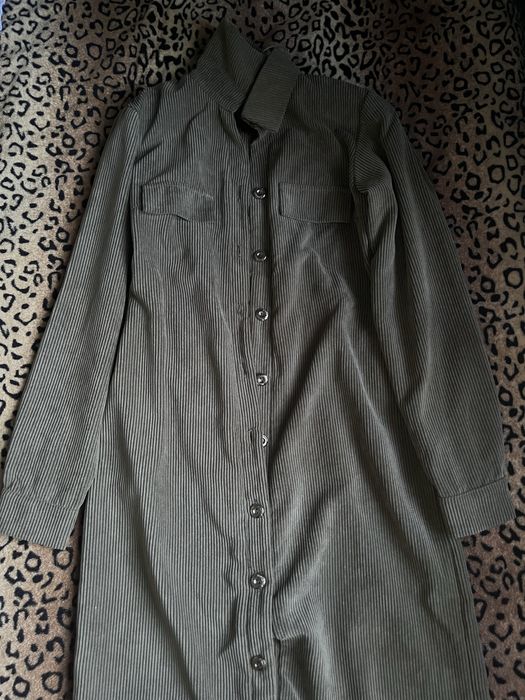 Жіноче вельветове плаття  з поясом