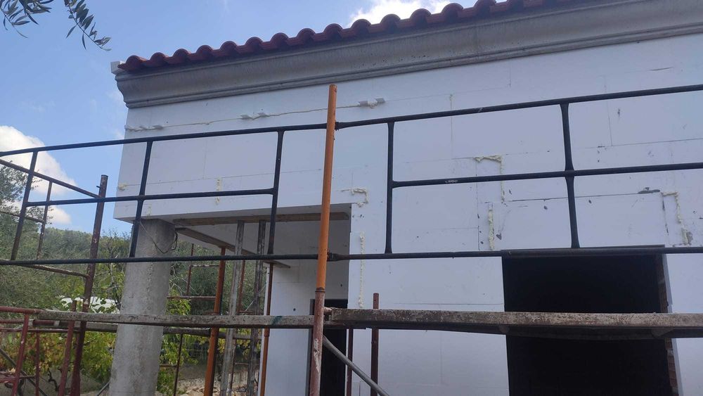 Moradia em fase de construção