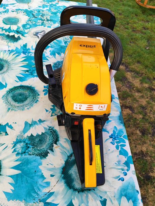 Бензопила  Expert майже нова