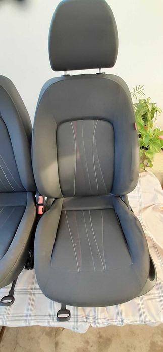 Bancos da frente Seat Ibiza 6J sem airbag
