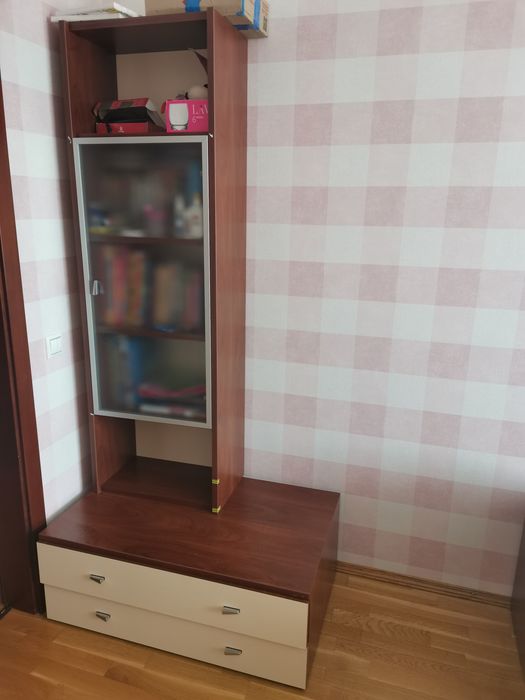 Продам шафу  під книги, внизу дві шухляди