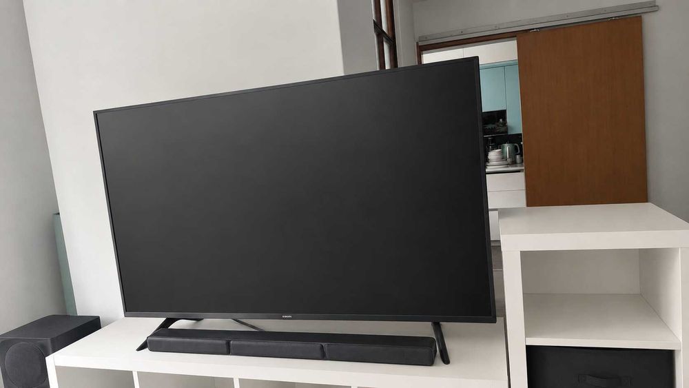Televisão Xiaomi 55 polegadas.