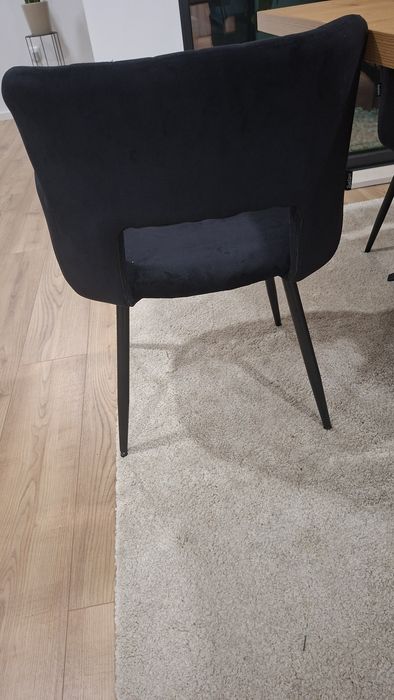 Cadeira de veludo preta para sala de jantar