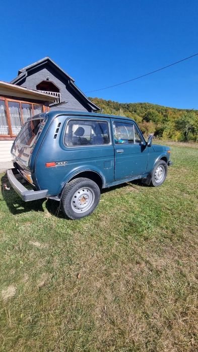 Продам ниву 2121