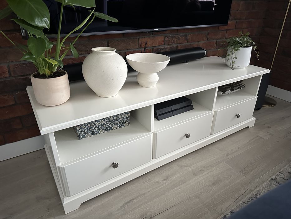 Szafka rtv Ikea LIATORP w dobrym stanie. 145 x 49 x 45 cm,