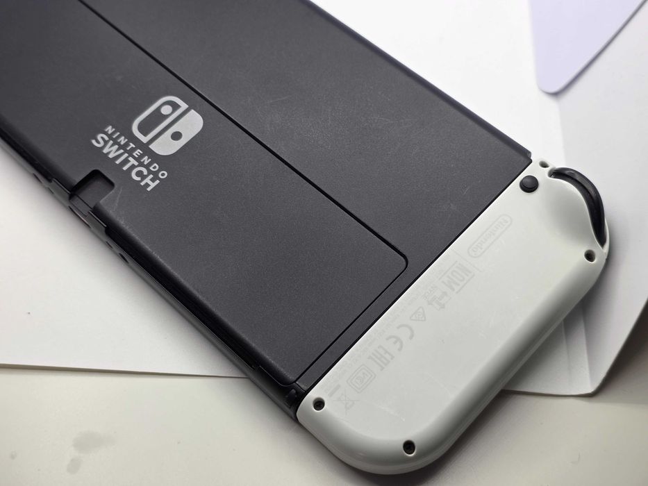 Konsola Nintendo Switch OLED biała zestaw