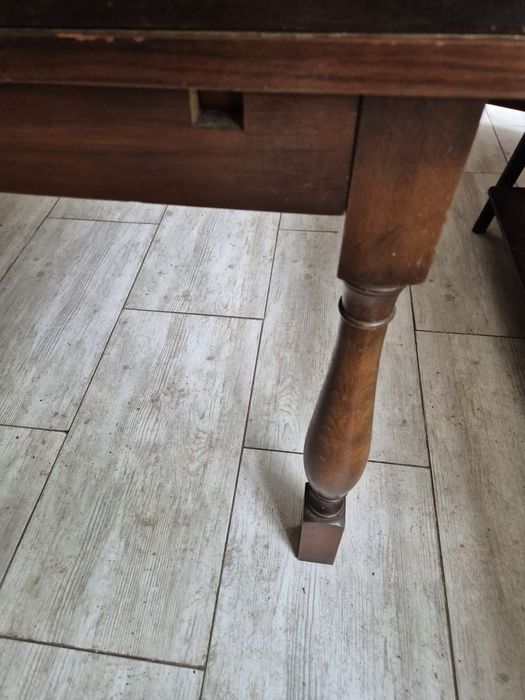 Stol rozkładany na 6 osob
