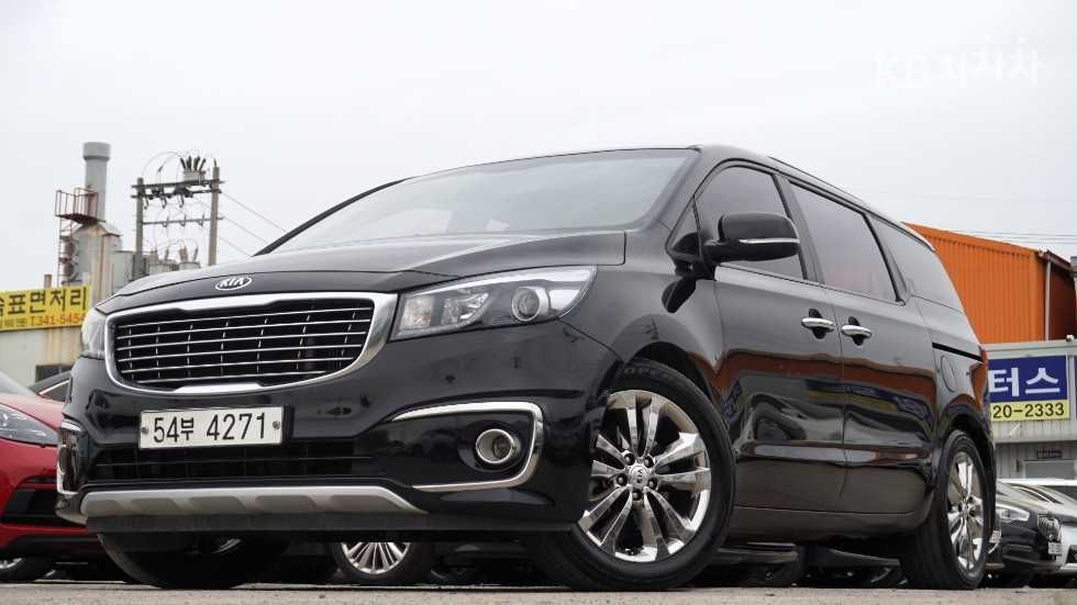 KIA CARNIVAL 3Gen 9місць Prestige Повернення ПДВ