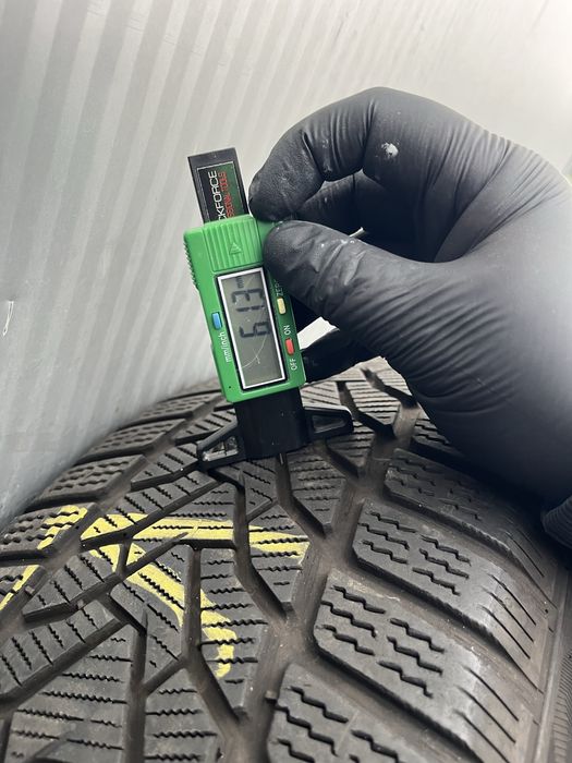 Uniroyal WinterExpert 225/60/17