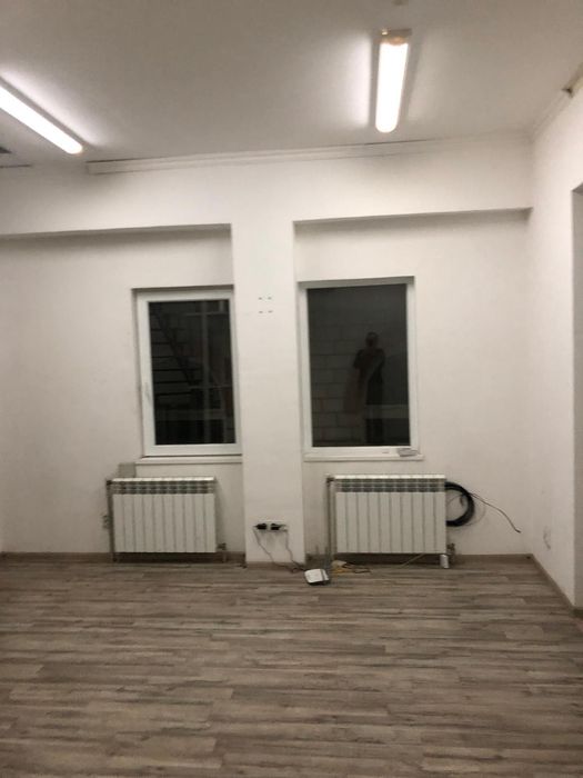 Аренда коммерческого помещения в центре | евроремонт | потолки 3+