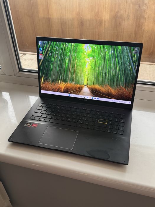 Ноутбук 15.6" OLED ASUS VivoBook / Ryzen 5 5500U / 16GB / SSD 512GB