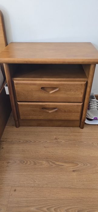 Kit quarto de casal(cama, comoda, mesa de cabeceira)
