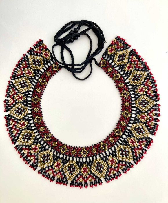 Gargantilha artesanal de missangas