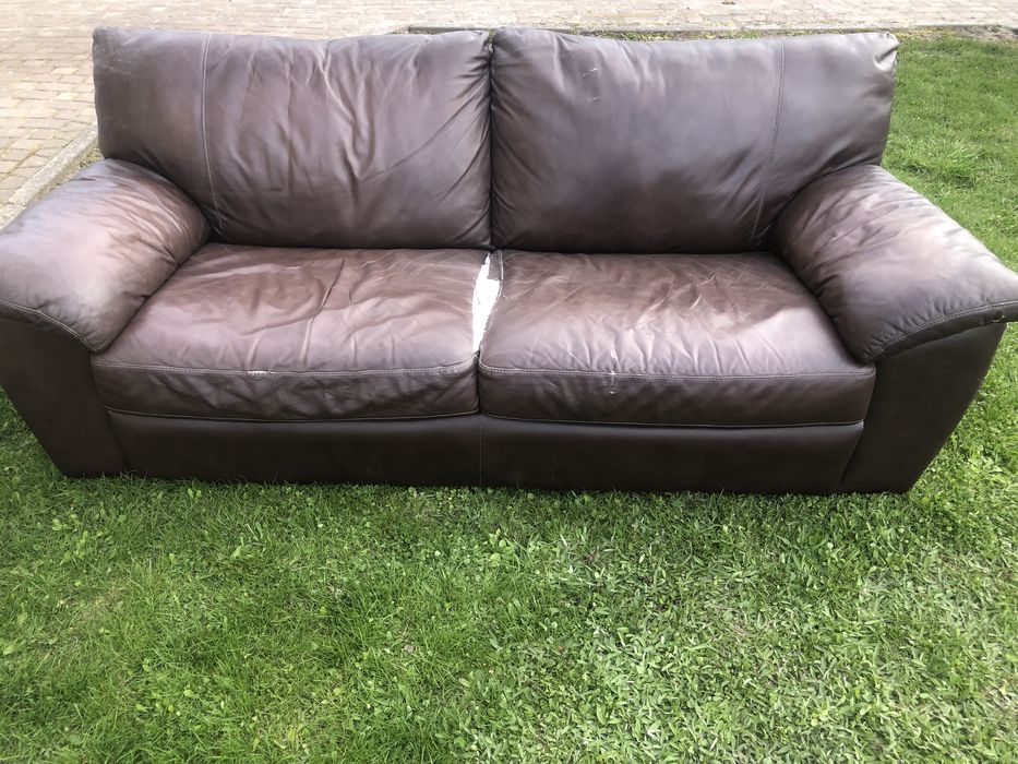 Продам кажаний диван не дорого