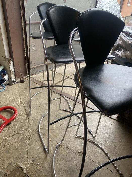 Стільці для бару