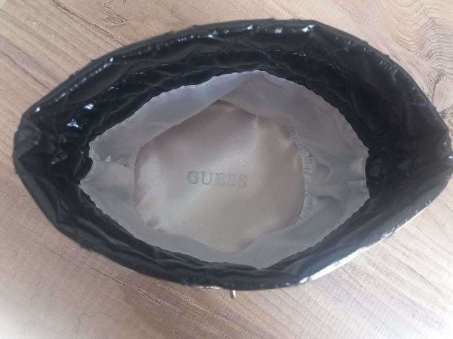 Сумочка - мешочек Guess
