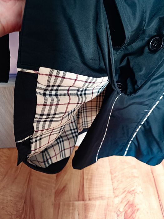 Płaszcz trencz burberry czarny krata old money