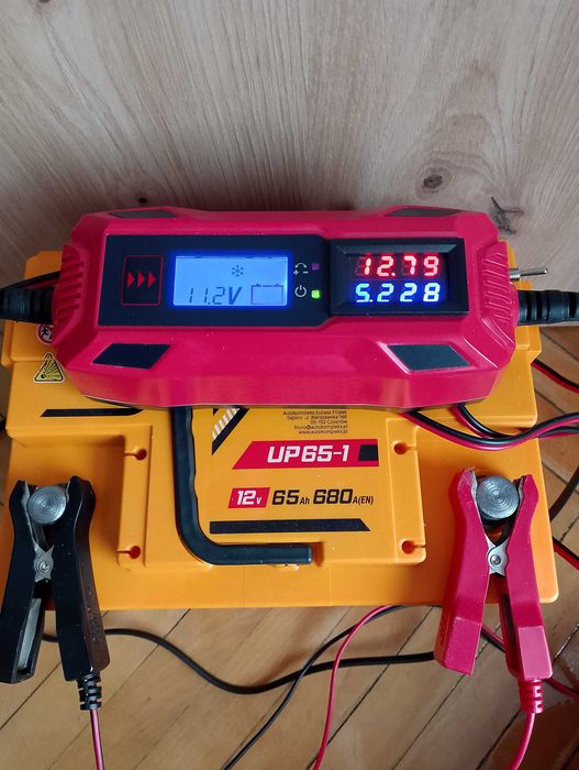 Prostownik ładowarka 12V 5A