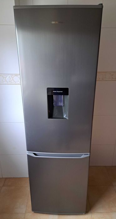 combinado com dispensador àgua