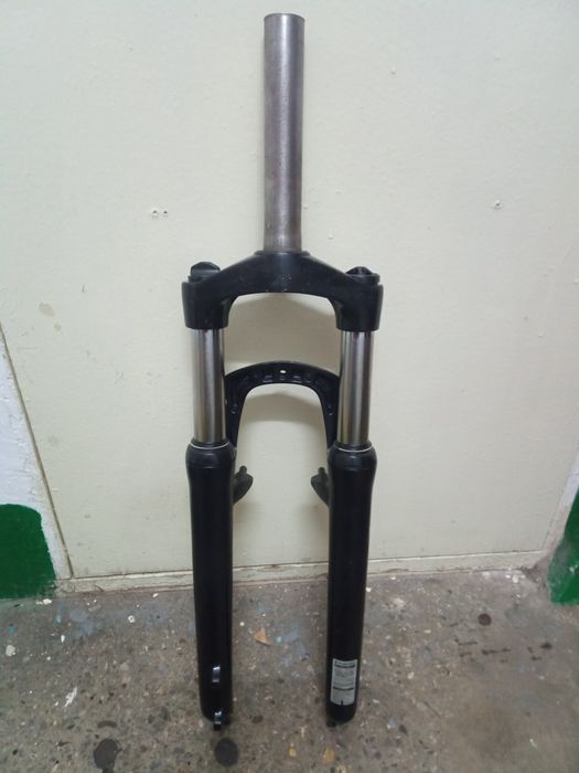 Велосипедна вилка сантур xct 26