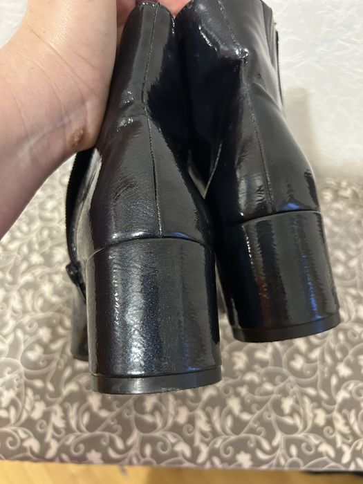 чоботи ботинки ботильйони zara