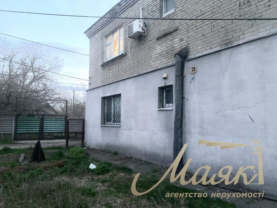 Продаж 1к квартири з ділянкою та ремонтом вул.Військбуд