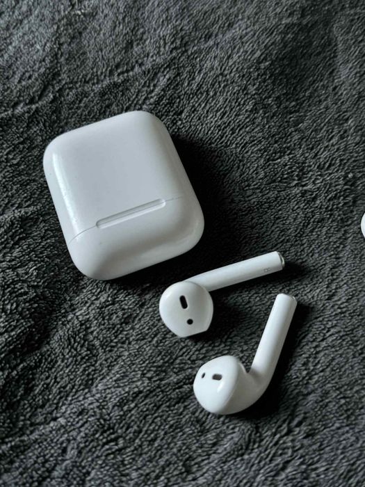 Apple airpods 2 generacja praktycznie nie uzywane