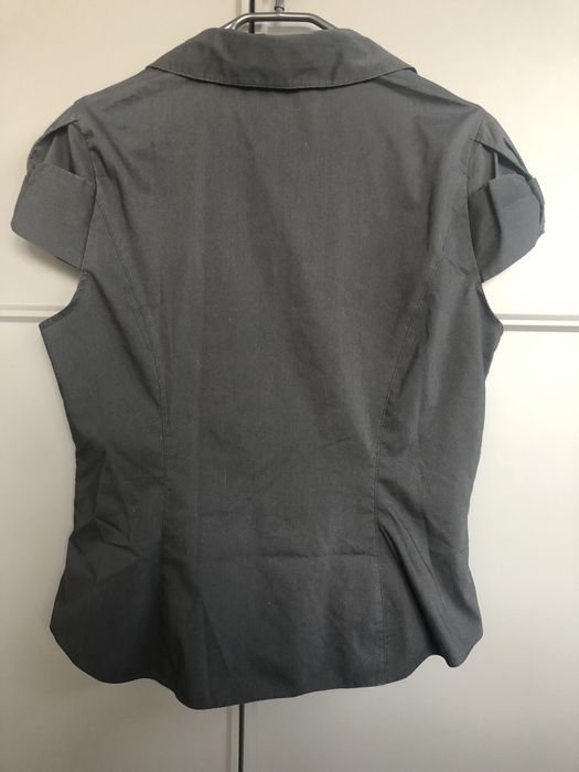 Czarna damska bluzka rozmiar L ozdobny kołnierzyk