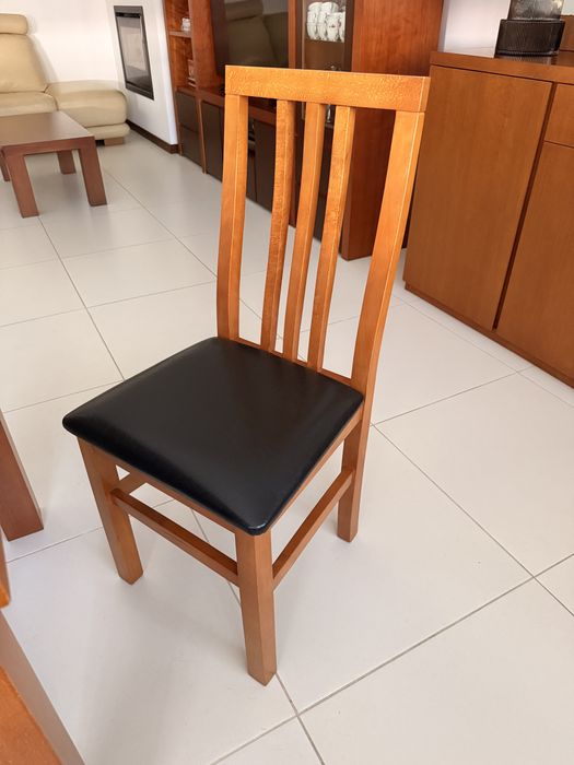 Conjunto de Jantar com 6 Cadeiras