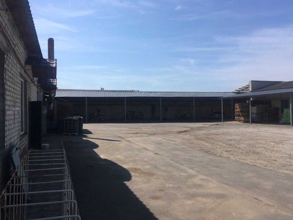 Майновий комплекс 553,7 м2, 0,5 га, Білогірʼя, вул. Залізнична,27