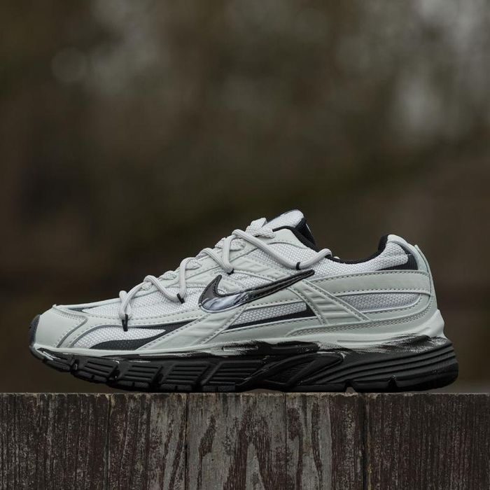 Чоловічі кросівки Nike Initiator стильні біло-чорні