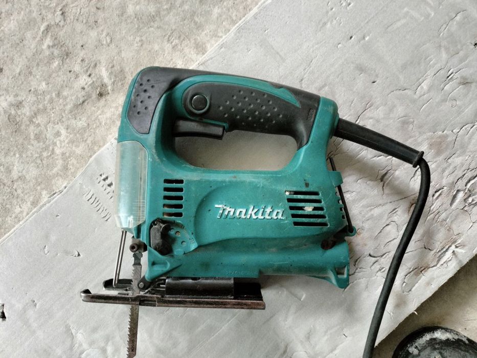 Продам робочі  інструменти makita
