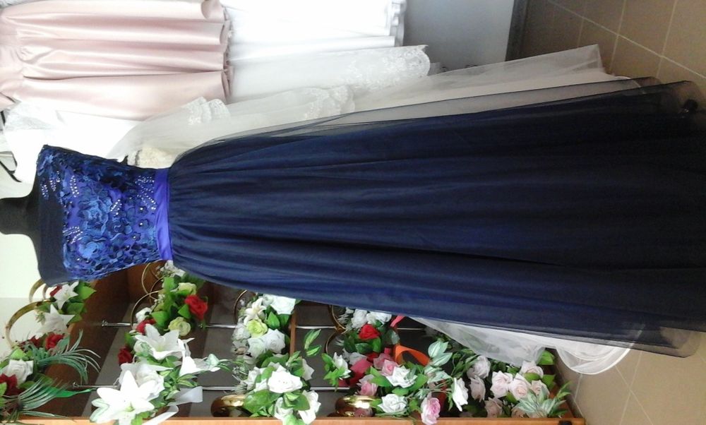 Продам новые вечерние платья