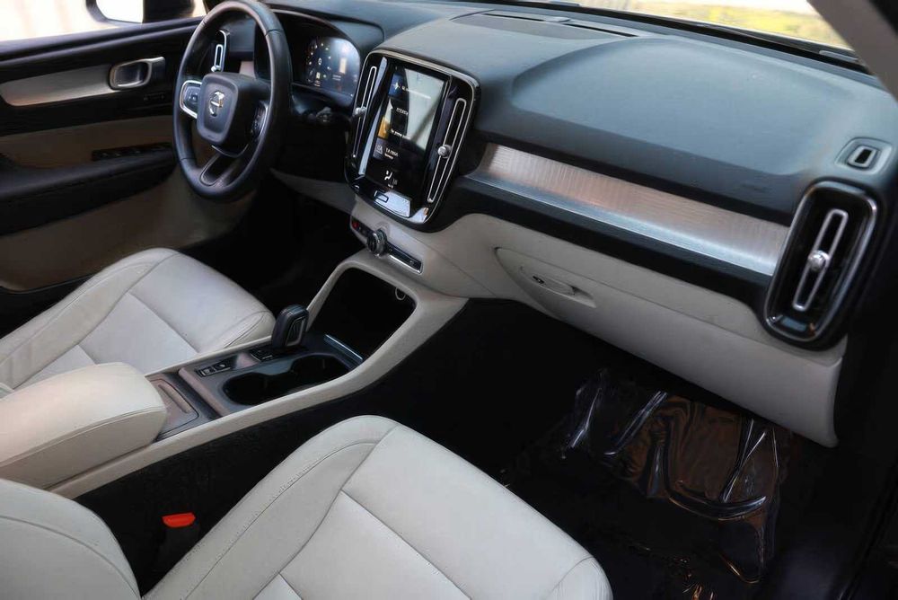 Volvo Xc40      2021