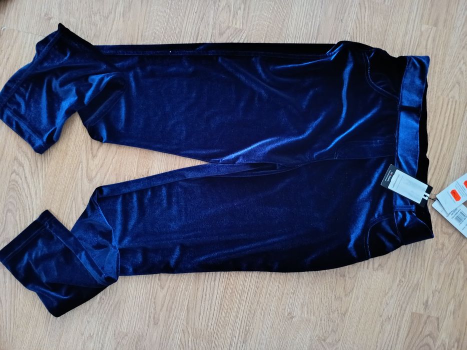 Monnari Nowe welurowe aksamitne spodnie jak leginsy r.L