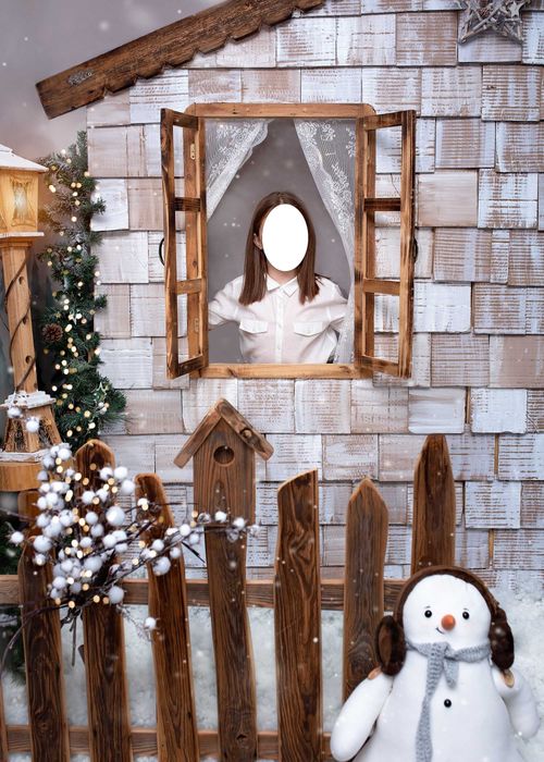 Drewniany domek do sesji, otwierana okiennica/ sesje świąteczne/